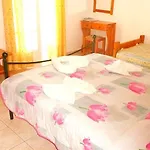 Aparthotel Des Roses Hotel 2*