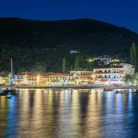 Des Roses Aparthotel 2*