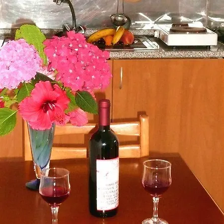 Des Roses 2* Platanias (Thessaly)