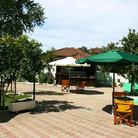 Aparthotel Des Roses 2*