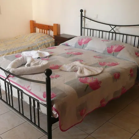 Des Roses Aparthotel Platanias (Thessaly)