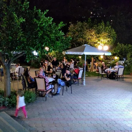 玫瑰公寓式酒店 普拉坦亚斯