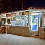 Апарт-отель Des Roses Hotel