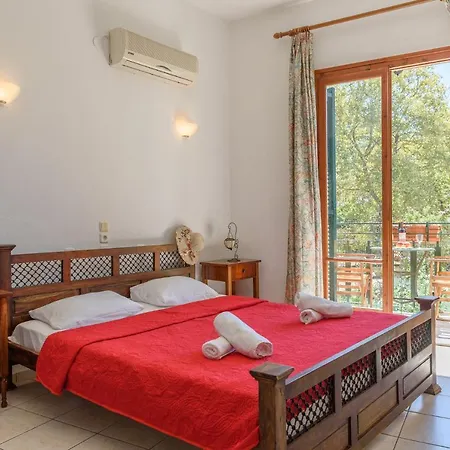 Des Roses Πλατανιάς