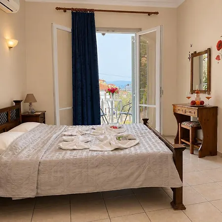 Des Roses Platanias (Thessaly)
