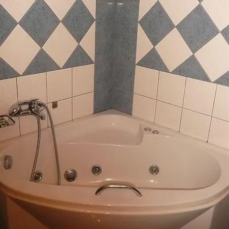 Des Roses Aparthotel Platanias (Thessaly)