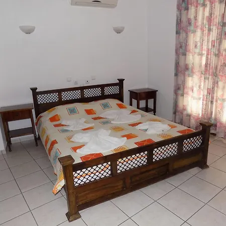 Des Roses Aparthotel Platanias (Thessaly)