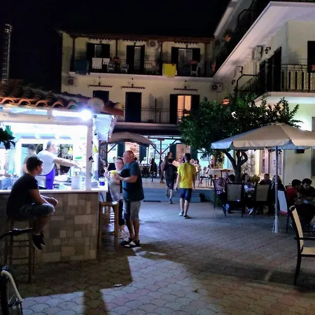 Ξενοδοχείο με διαμερίσματα Des Roses 2*