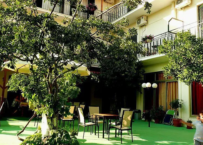 Des Roses Hotel Aparthotel 2*