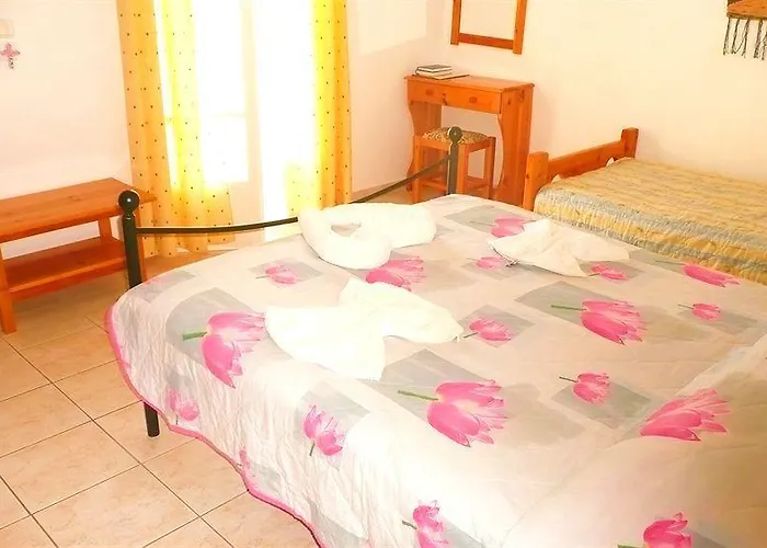 Aparthotel Des Roses Hotel 2*