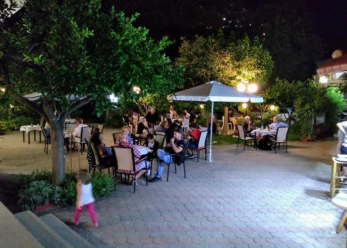 Des Roses Platanias (Thessaly)